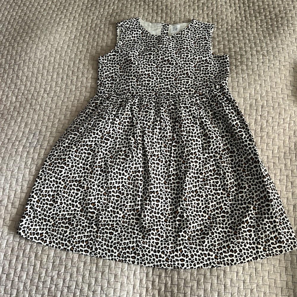 Girl’s Gap dress. Size 5. Like new!